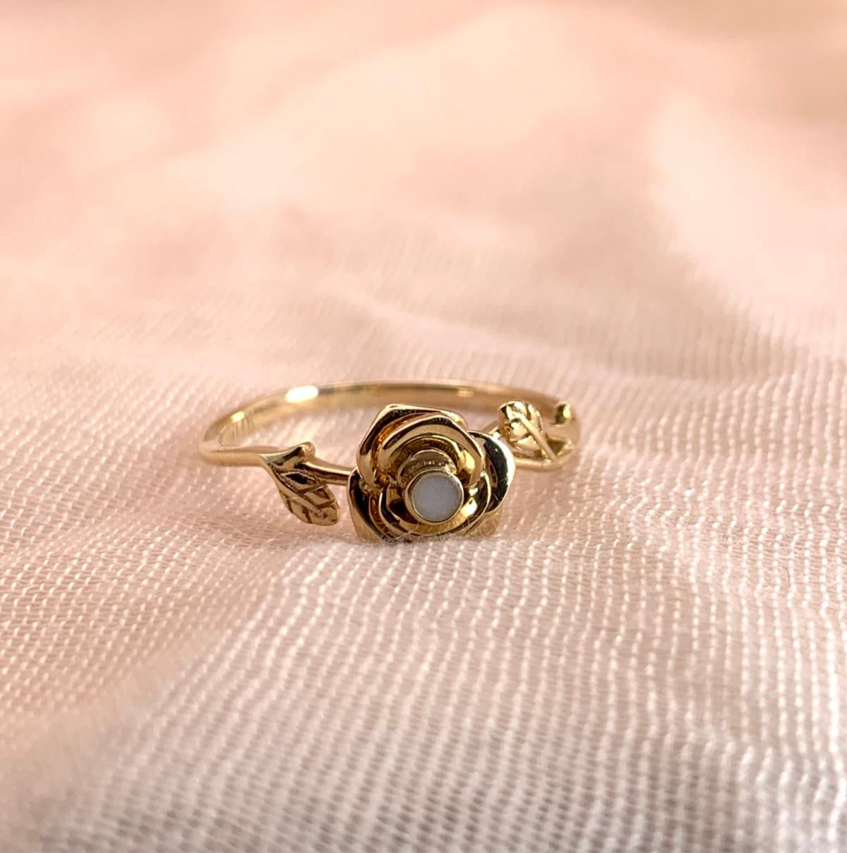 Anello per il latte materno, il fiore portafortuna - oro 14 carati