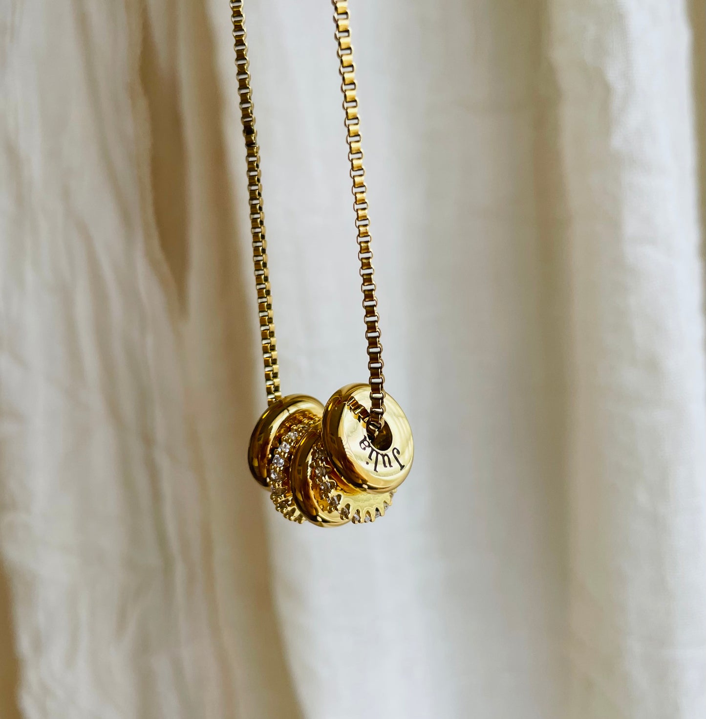 Colar com nomes personalizados e pedras de zircônia banhado a ouro 18 quilates - ouro rosa - prata - ouro amarelo