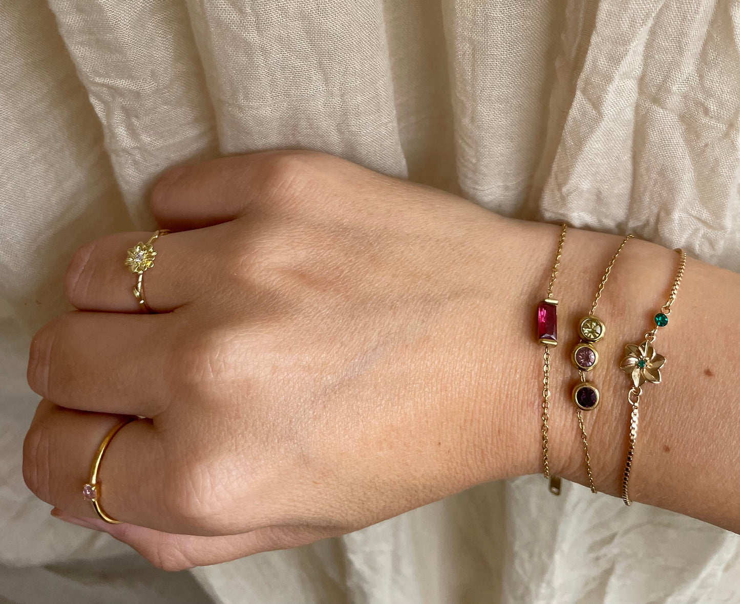 Pulseira de pedra de nascimento em ouro