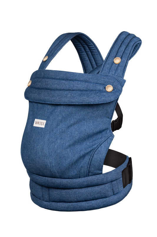 Ergonomische baby draagzak in jeans denim blauw. Unisex, comfortabel en duurzaam gemaakt in Nederland.