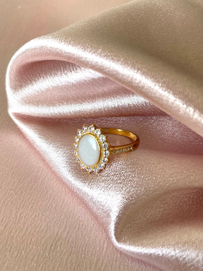 Bague Reine or massif 14 carats