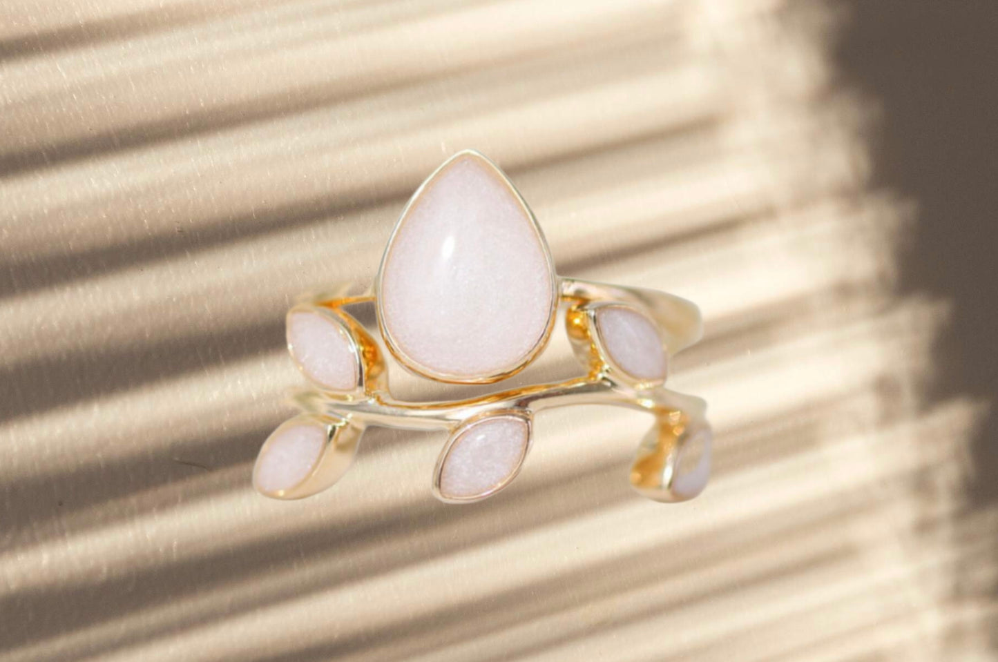 De leaf ring -  gold plated, rosé plated, zilver