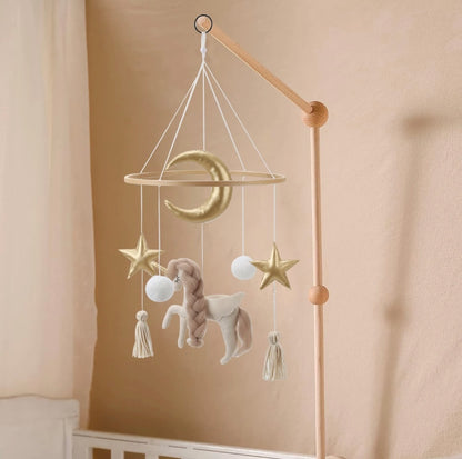 Mobile bébé licorne étoiles