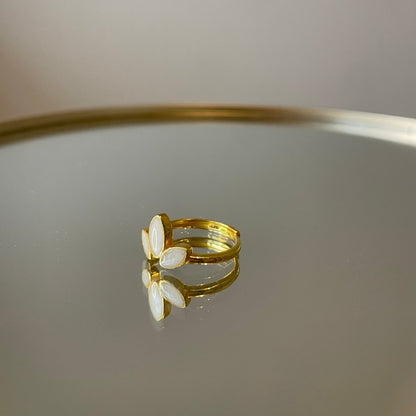 L'anello per il latte materno con fiore di loto - oro 14 carati